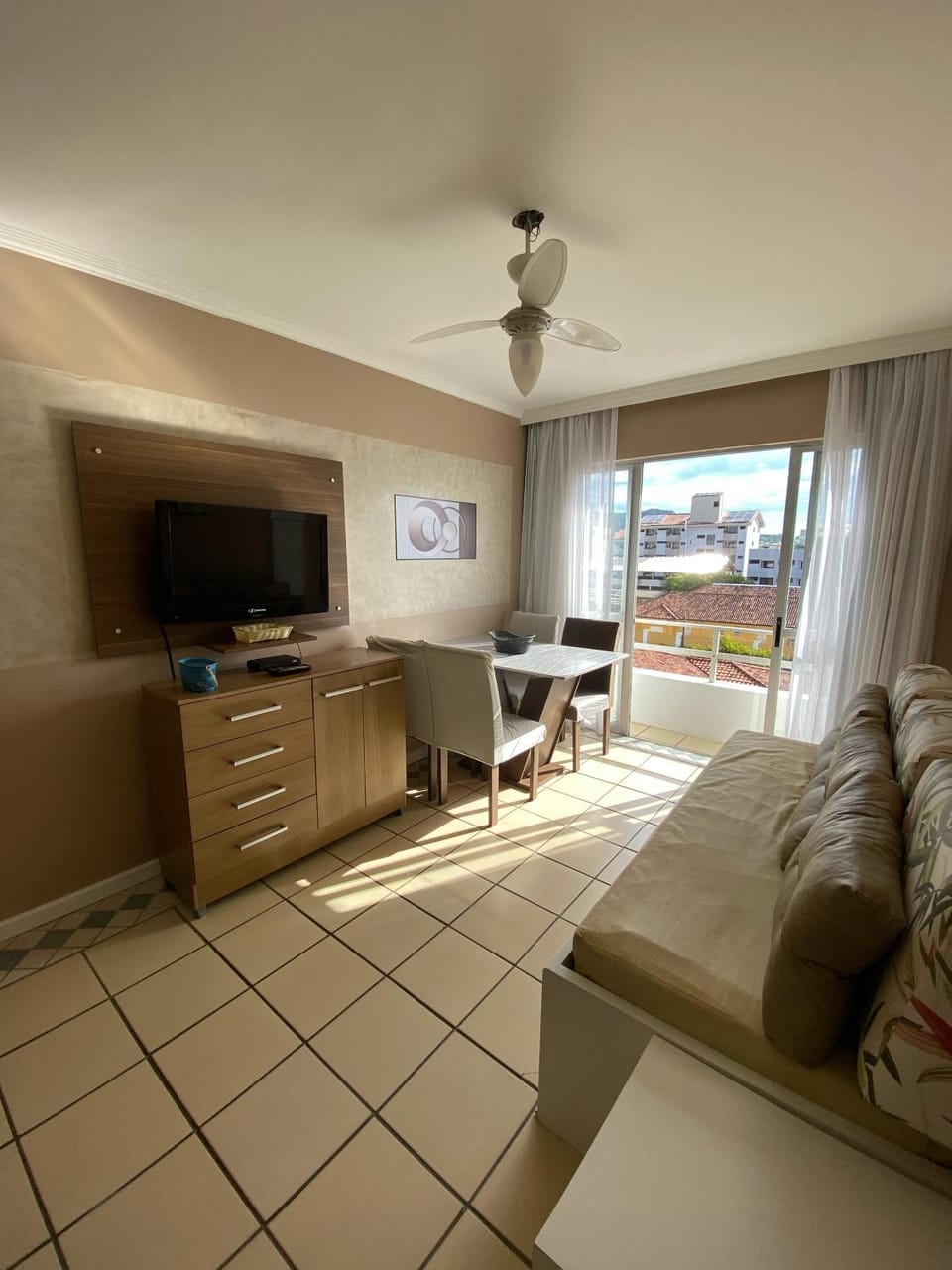 Living room, Photo of the whole room, Seating area