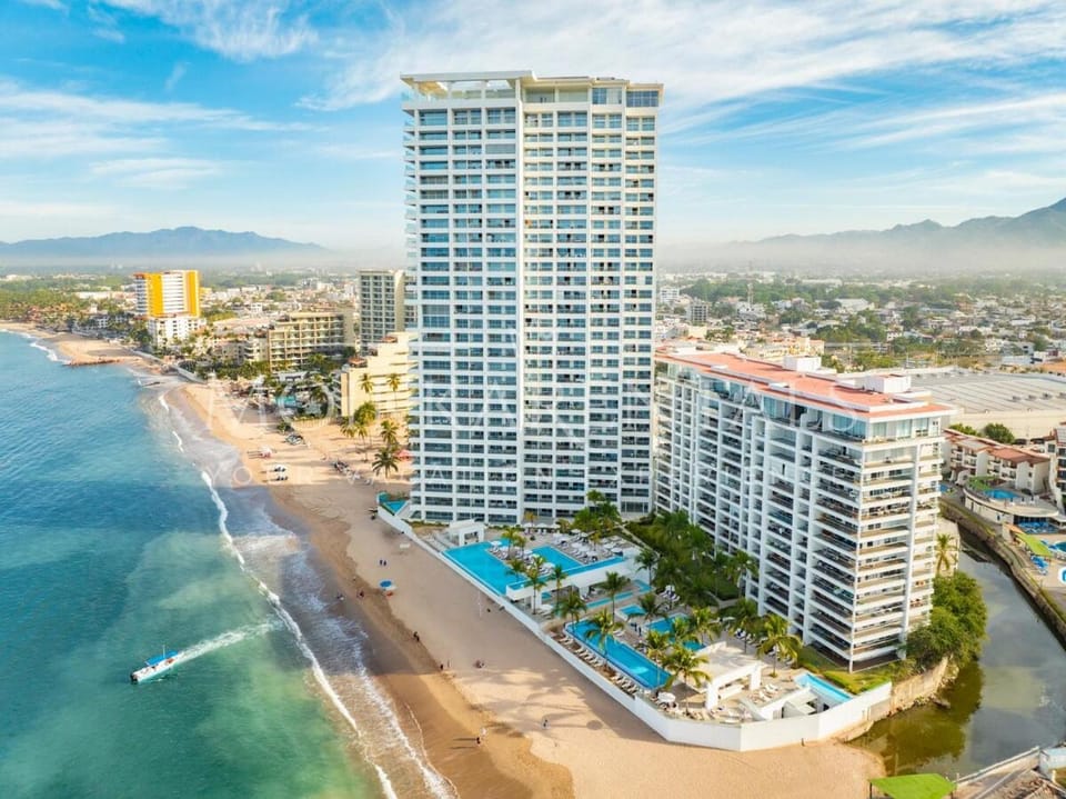 Wake Up to Waves at Mar y Cielo Studio and Free Breakfast Apartment in Puerto Vallarta