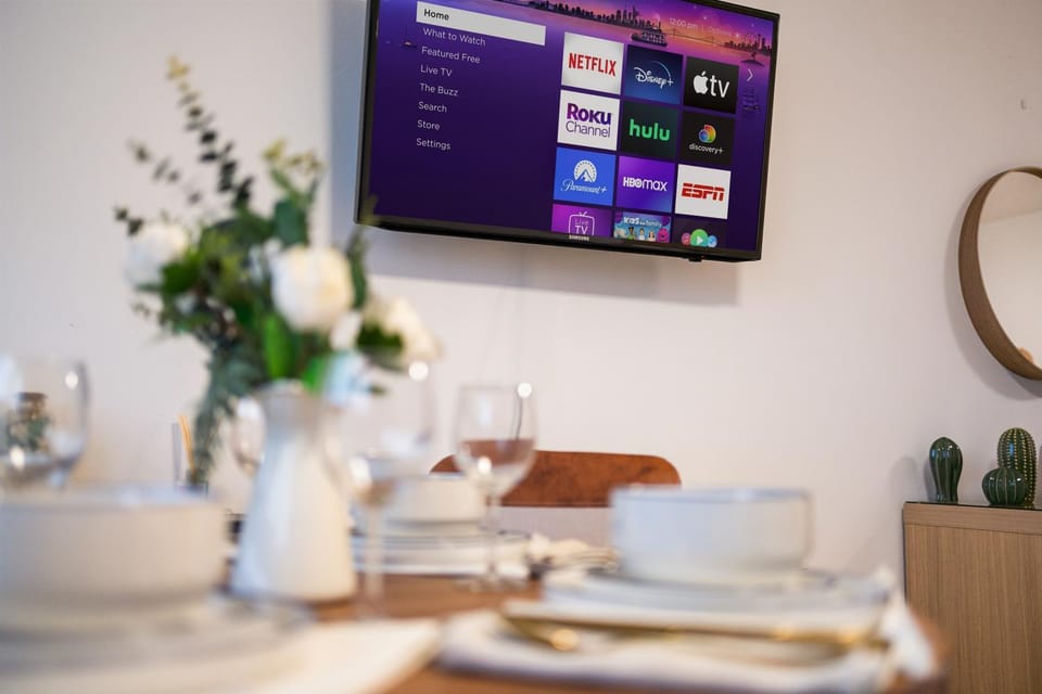 TV and multimedia, Dining area
