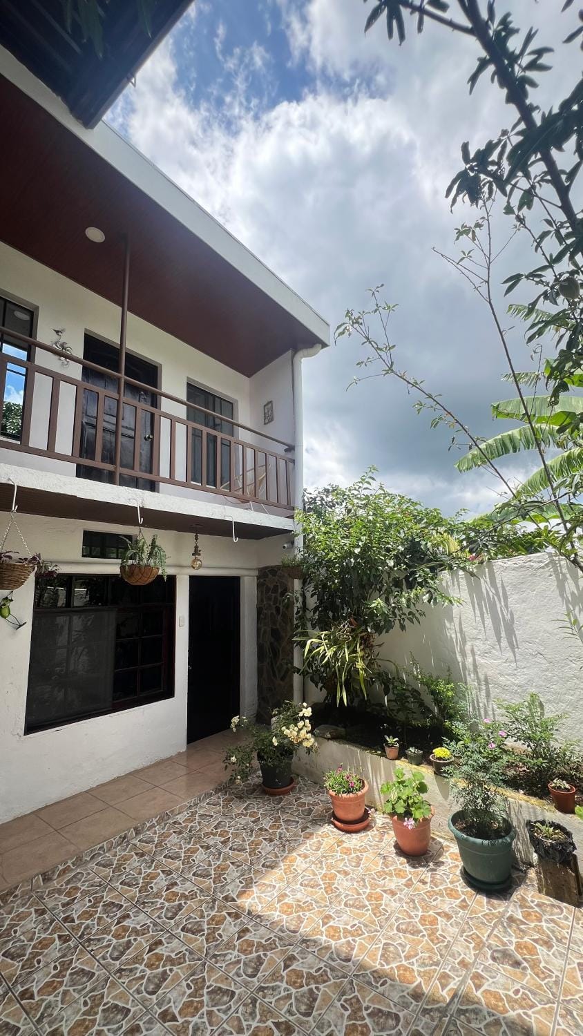 Casa Don Quijote Bed and Breakfast in El Salvador