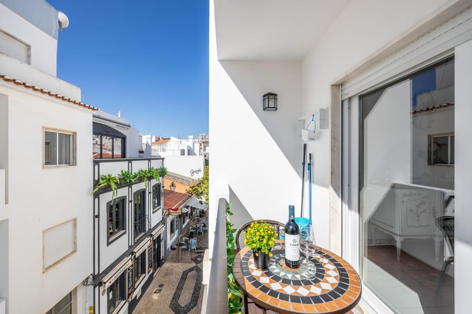 Balcony/Terrace, Dining area