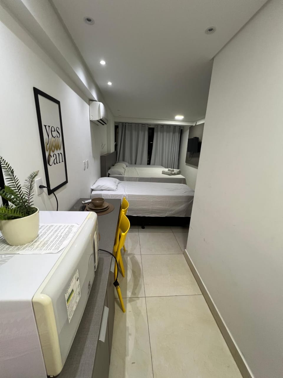 Bed, Kitchen or kitchenette, Photo of the whole room, Dining area, Bedroom
