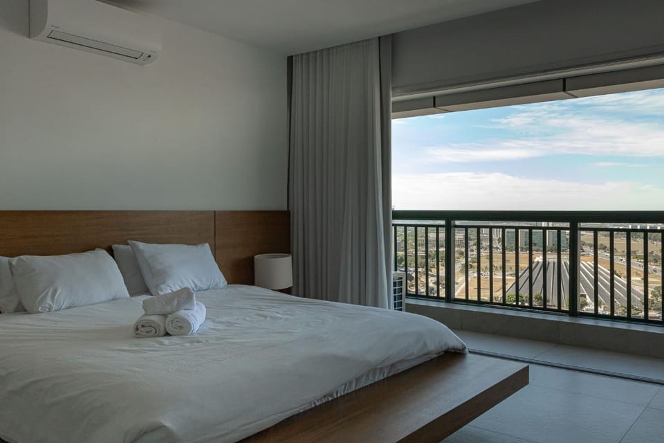 Bed, Natural landscape, View (from property/room), Balcony/Terrace, Bedroom, towels, air conditioner