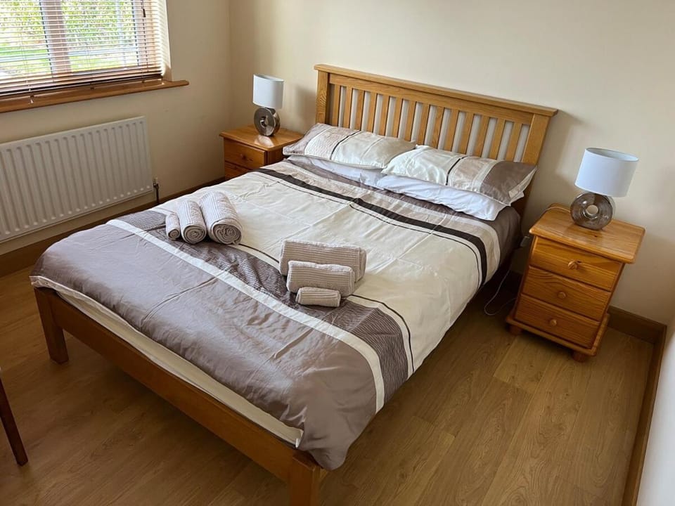 Home in Foxford, 8 Guests House in County Sligo