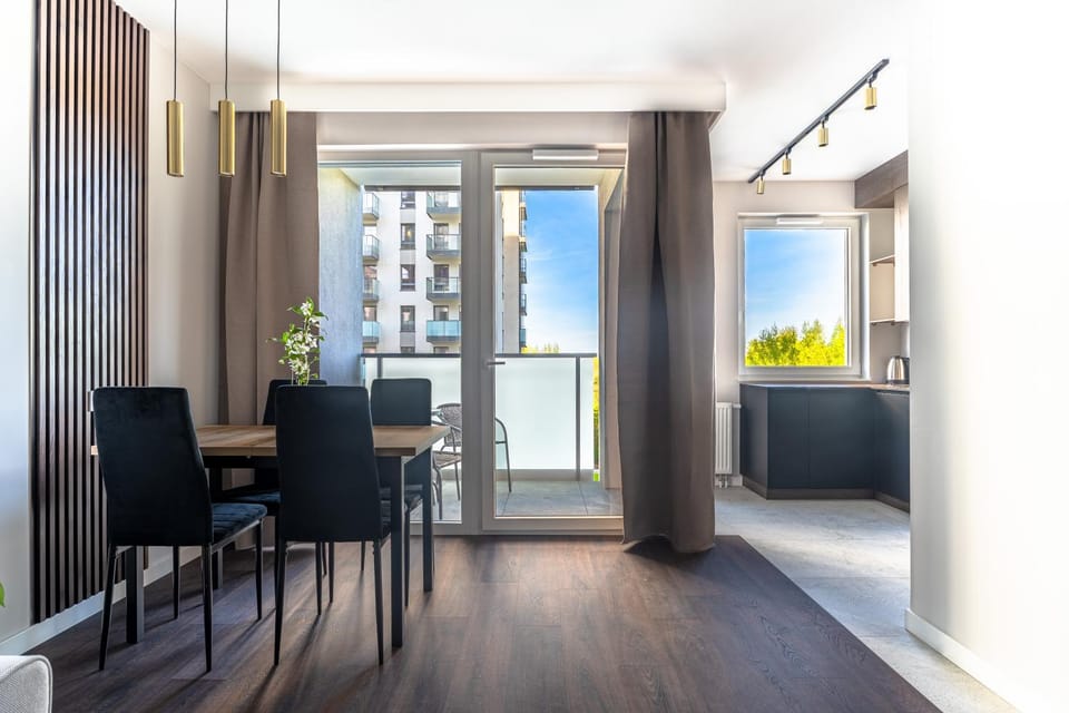 View (from property/room), Balcony/Terrace, Seating area, Dining area