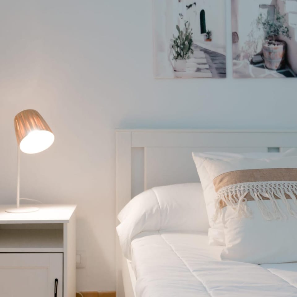 Bed, Bedroom