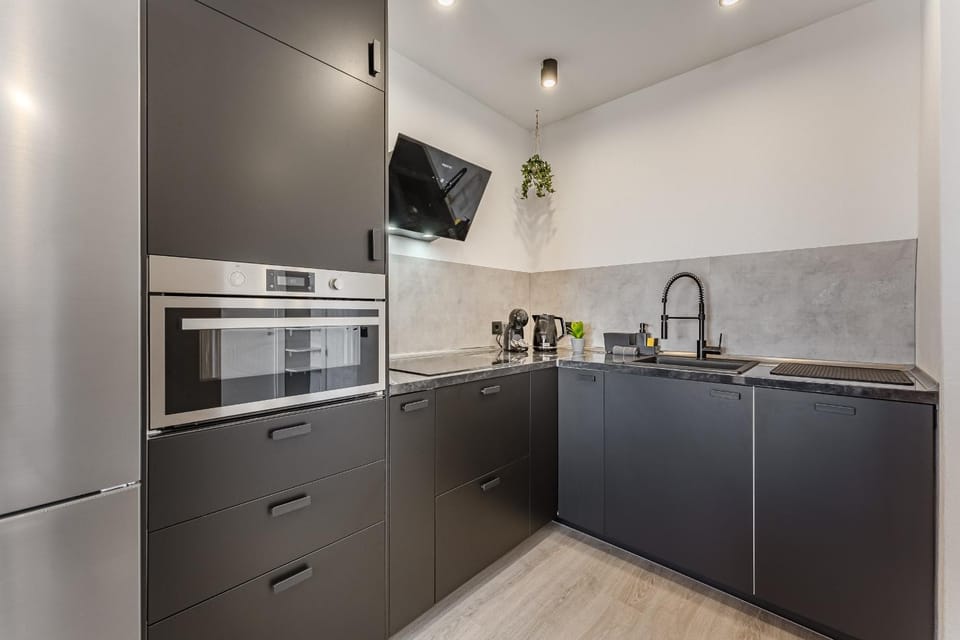 Kitchen or kitchenette, oven, toaster