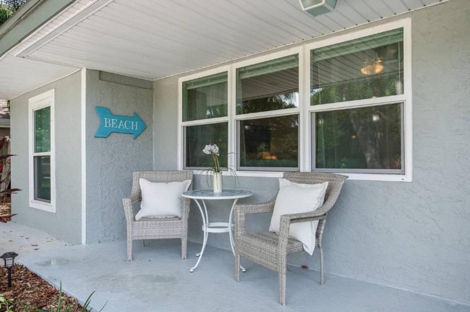 Patio, Seating area