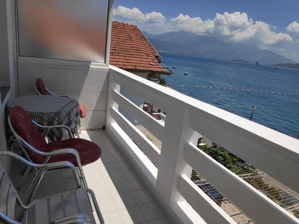 Džodžo Apartments Apartment in Kotor Municipality