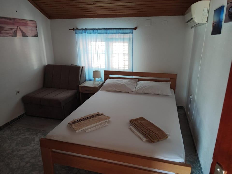 Džodžo Apartments Apartment in Kotor Municipality