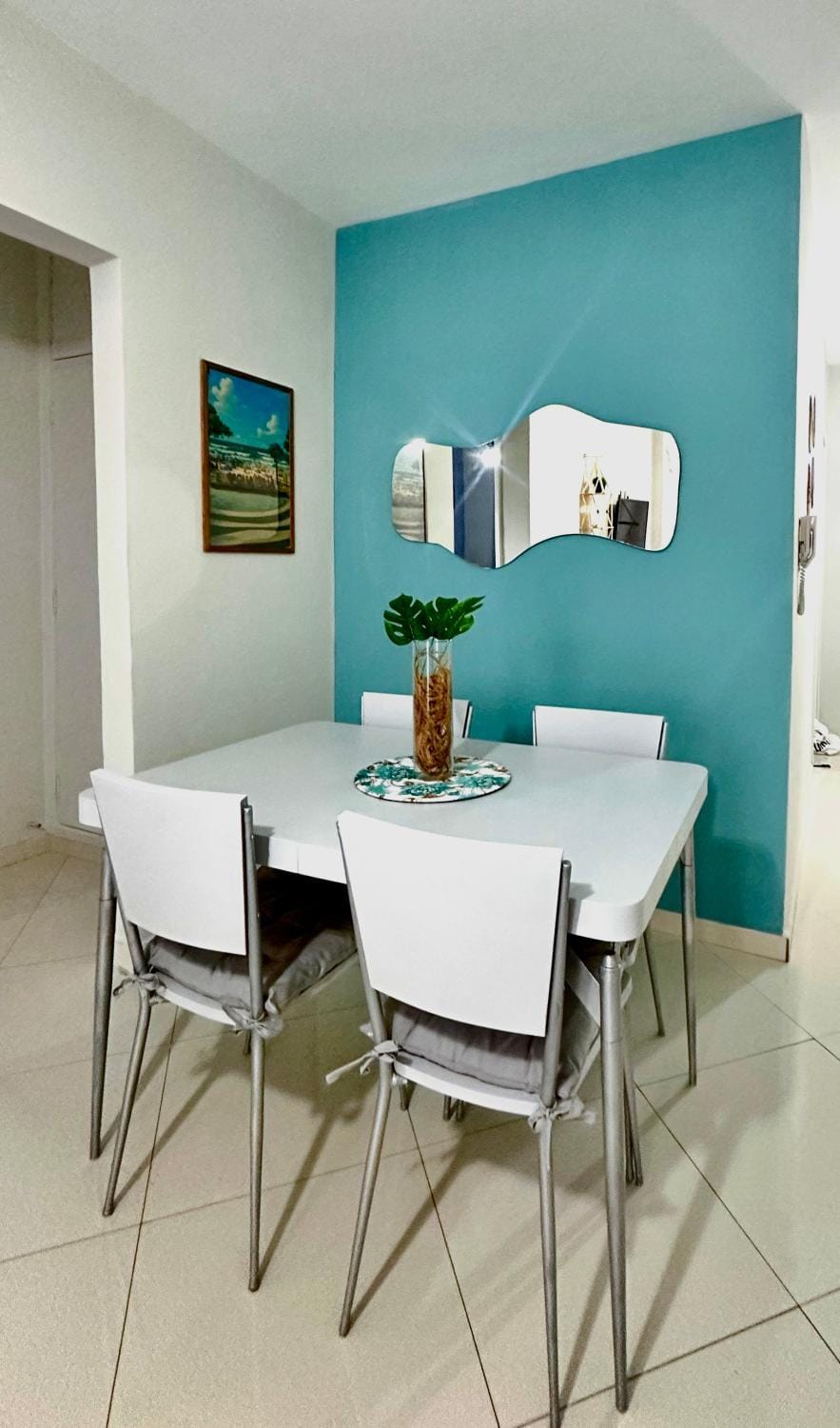Achadinho da Locação no Guarujá a 5 minutos da praia a pé com tudo por perto e custo-benefício imbatível Apartment in State of São Paulo