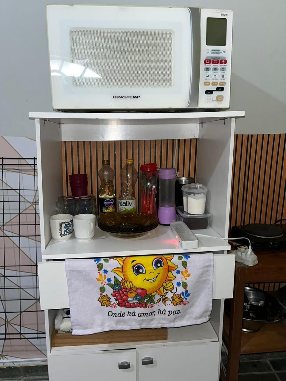 Kitchen or kitchenette, Communal kitchen