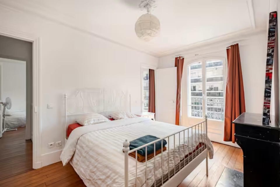 Beautiful appartement and balcony Apartment in Paris