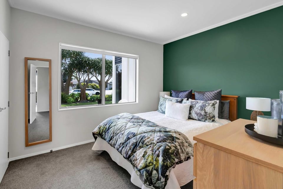 Executive On Parkview - 3BR modern family home House in New Plymouth