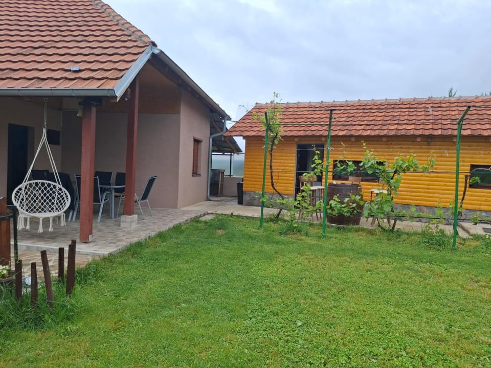 Vikendica i apartman HS House in Serbia