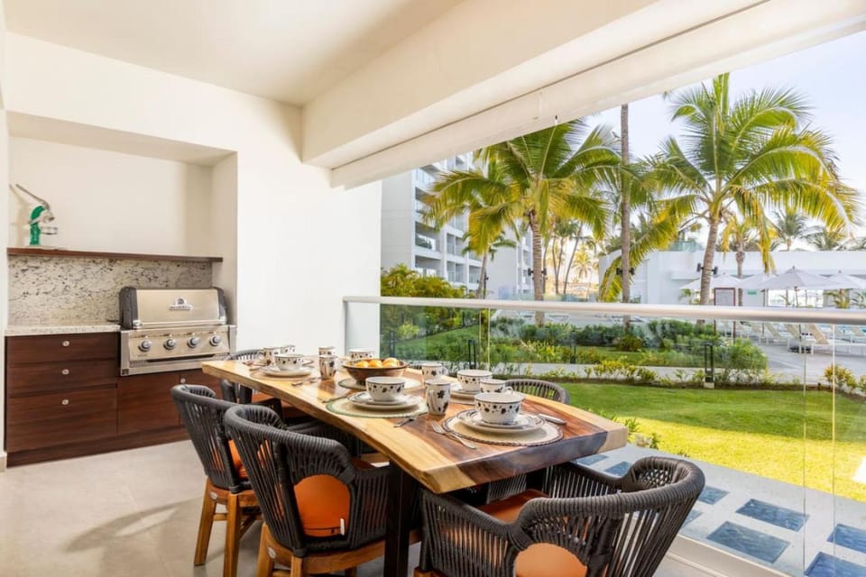 Wake Up to Waves – Beachfront 2BR Suite with Spectacular Views Apartment in Puerto Vallarta