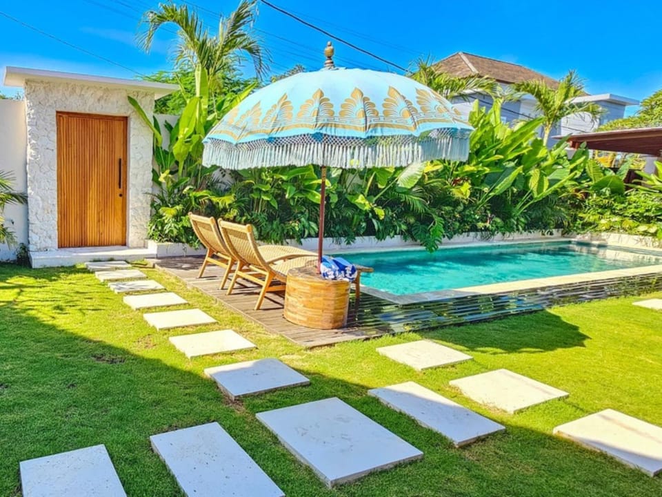 Day, Garden, Garden view, Pool view, Swimming pool, sunbed