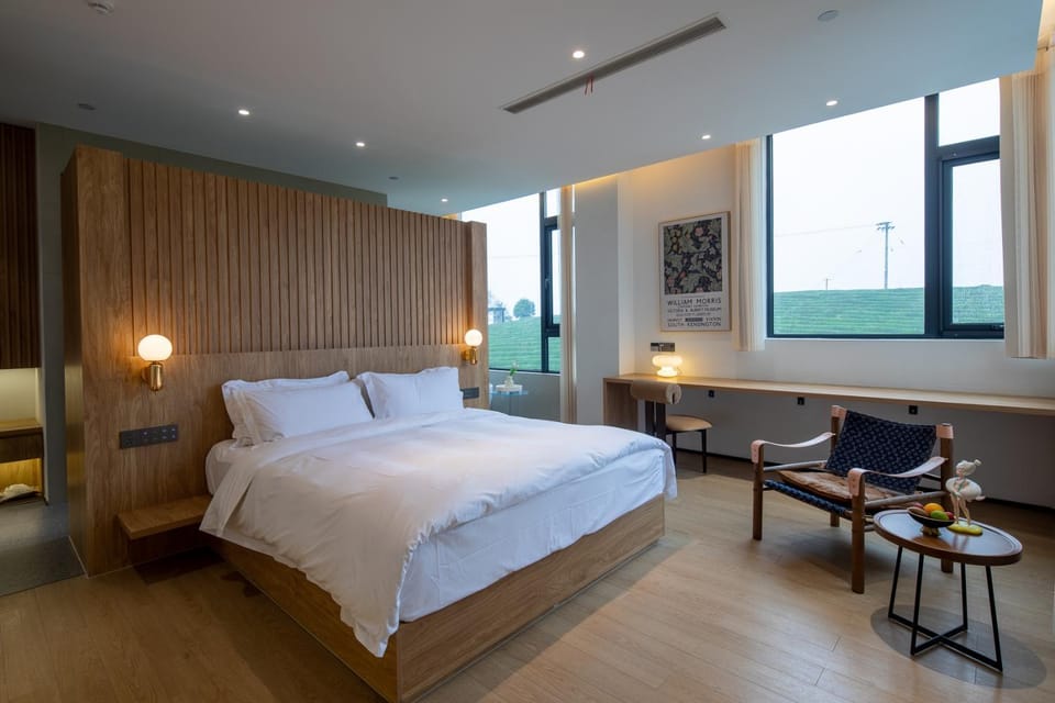 Bed, Bedroom