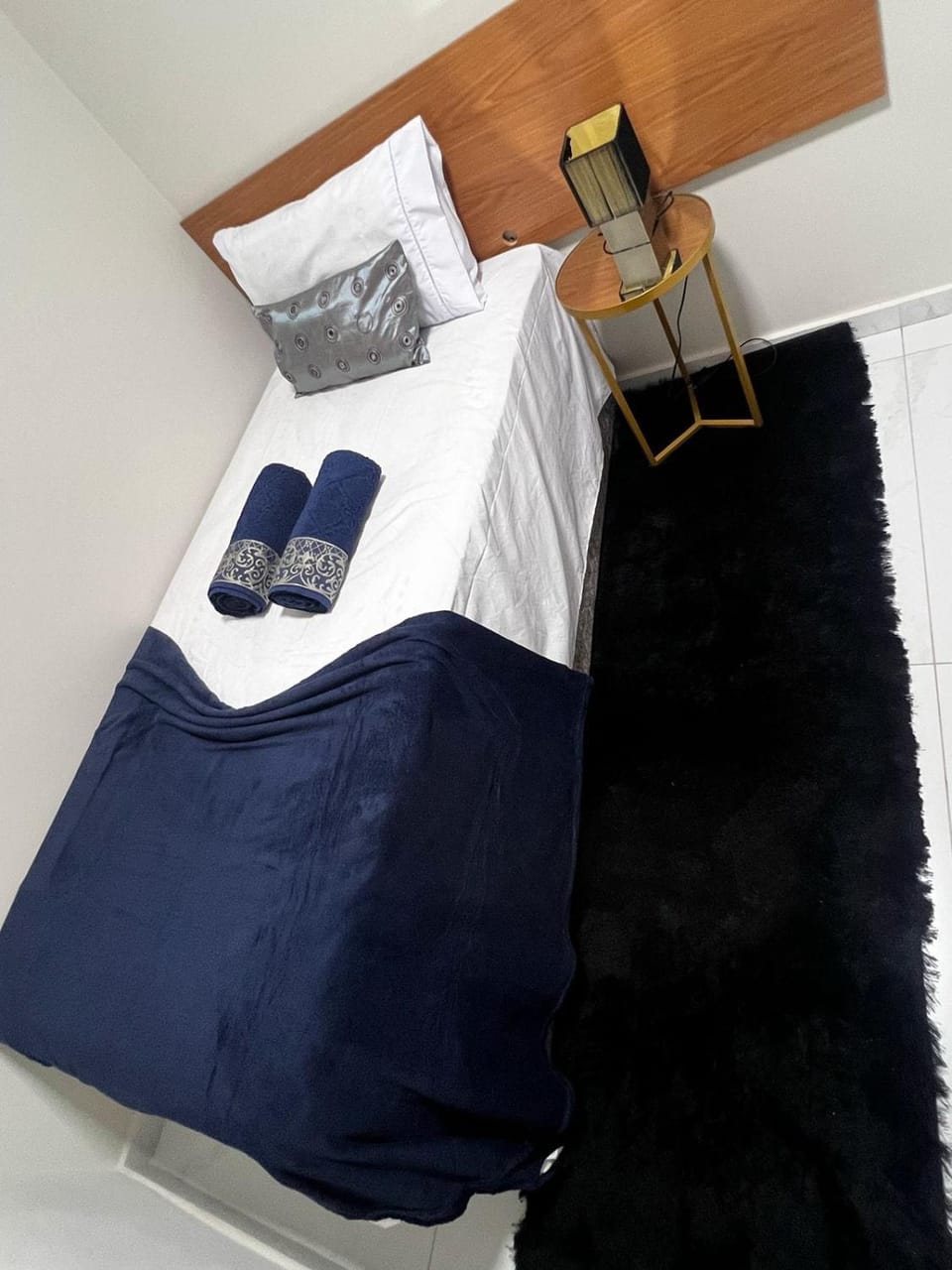 Apartamento em Frente ao Shopping Itaguaçu Apartment in São José