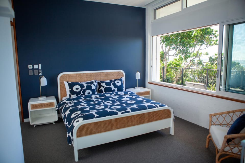 Pool House - luxury 3 bedroom with views and sauna House in Lennox Head