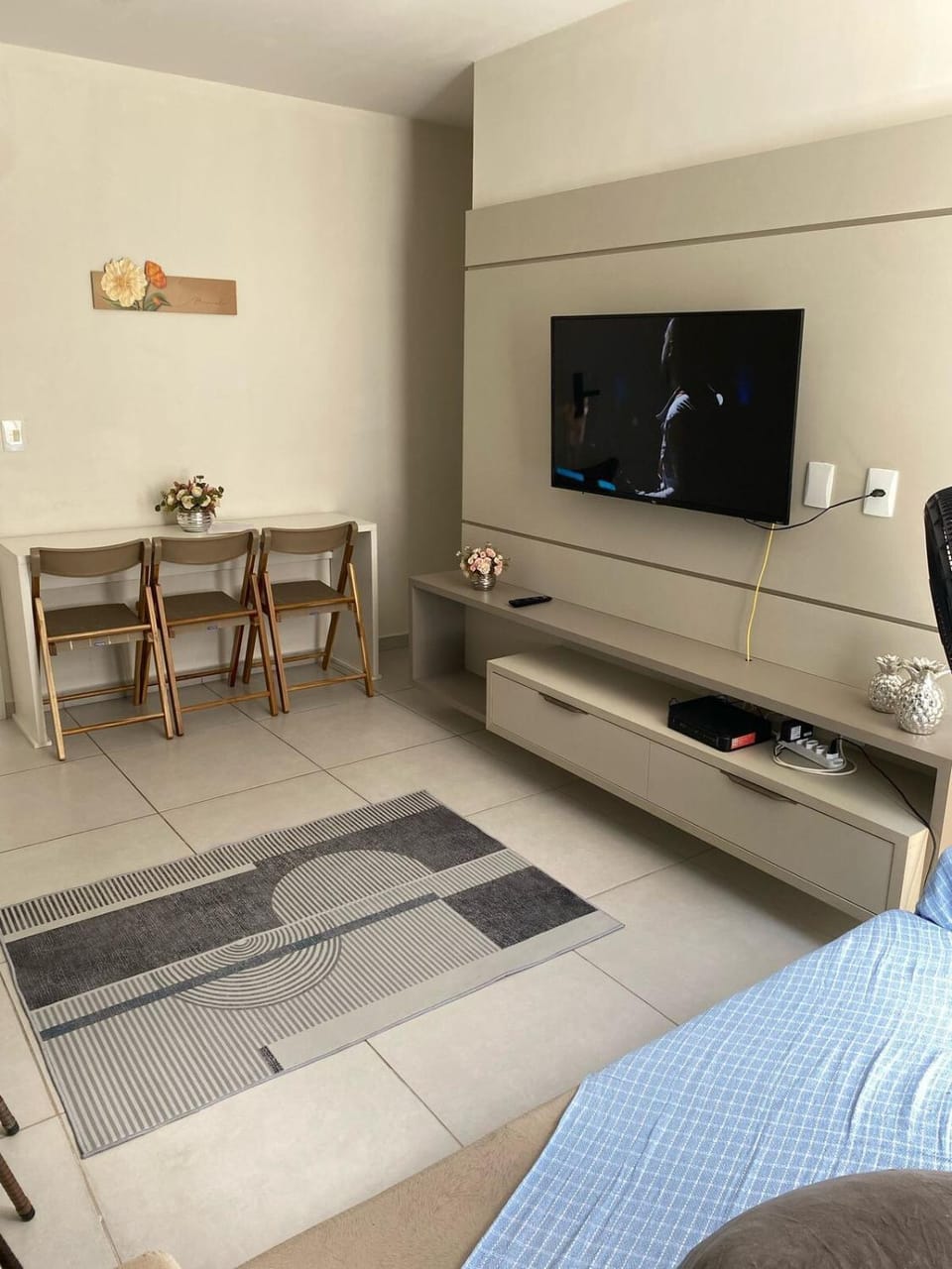 Communal lounge/ TV room, TV and multimedia, Living room, Seating area