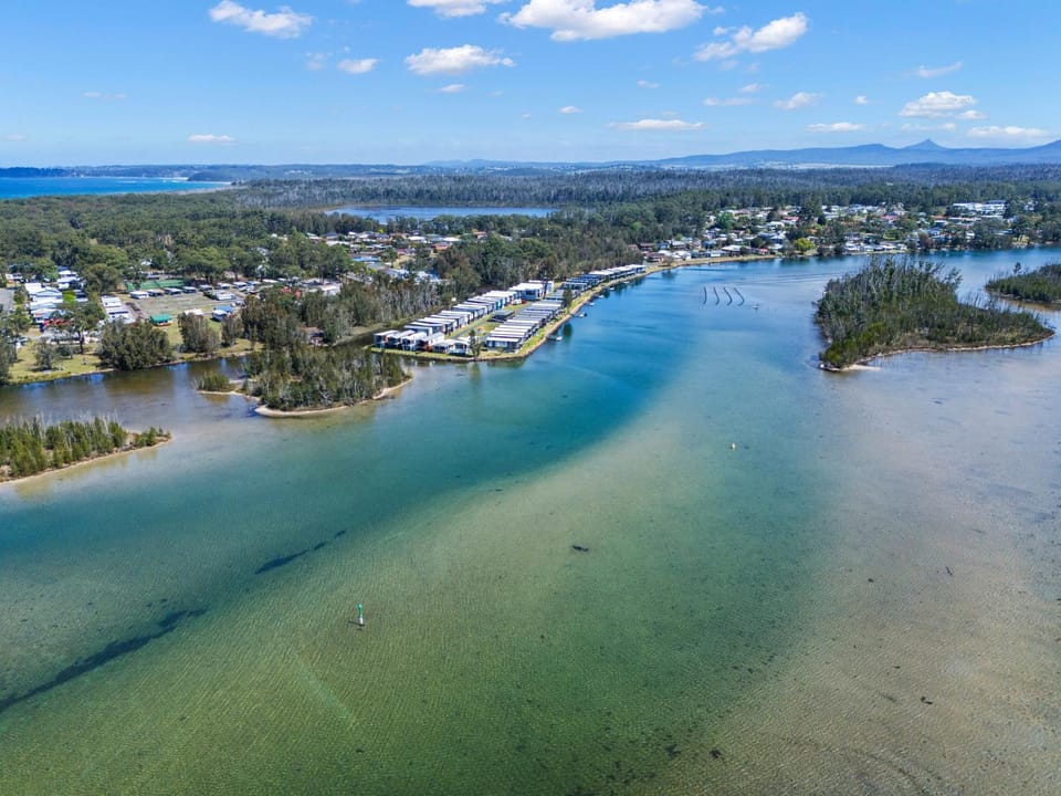 Bird's eye view, Lake view, River view