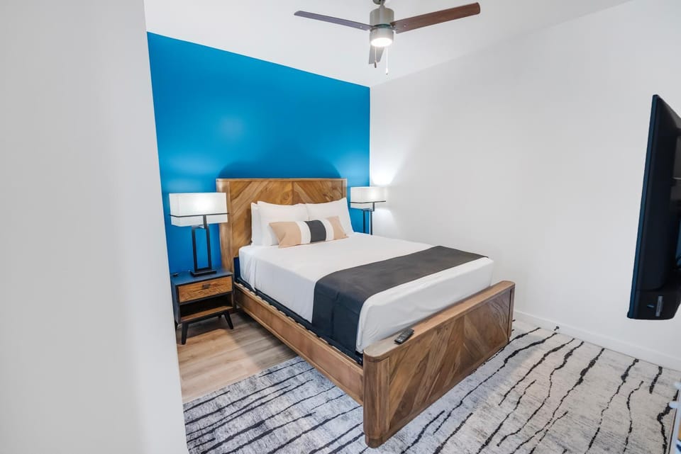 Bed, Photo of the whole room, Bedroom