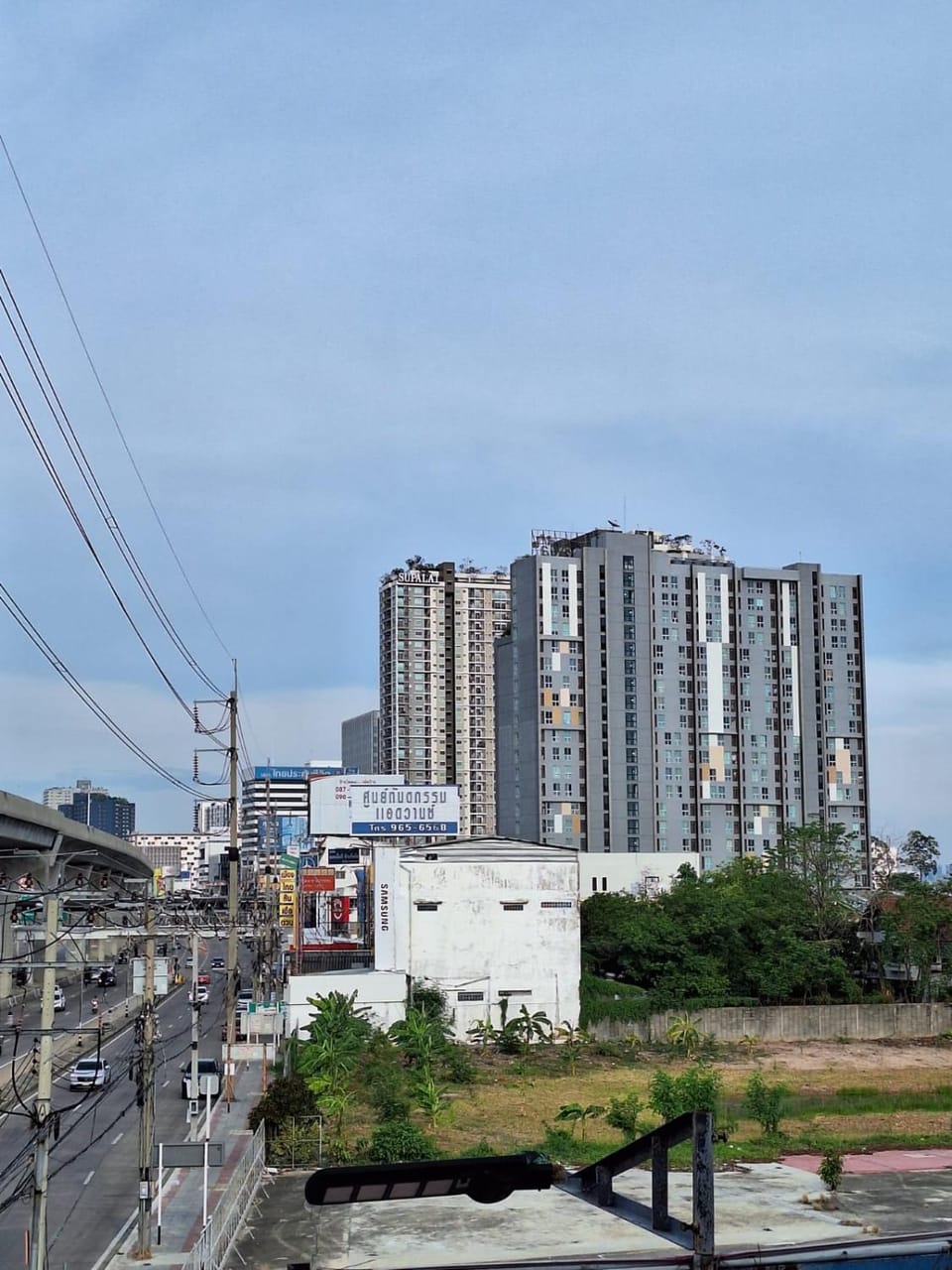 Mari Space City View Apartment in Bangkok