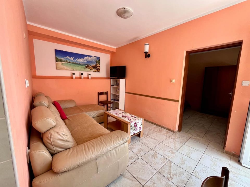 Apartments Gvozdenović Bed and Breakfast in Budva Municipality