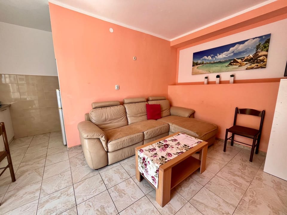 Apartments Gvozdenović Bed and Breakfast in Budva Municipality