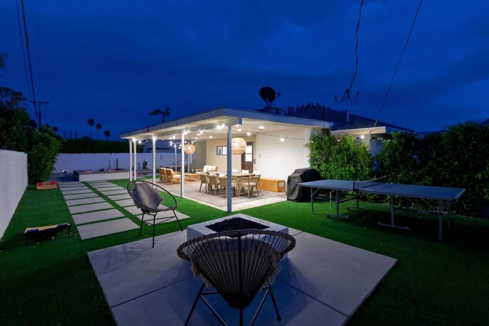 Stunning Palm Springs Hideaway with Pool, Fire pit etc Villa in Palm Springs