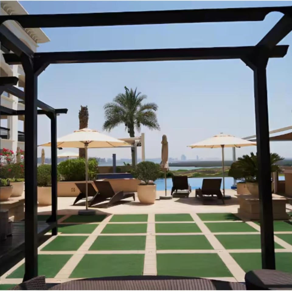 Patio, Day, Garden, Balcony/Terrace, Pool view, Swimming pool, sunbed