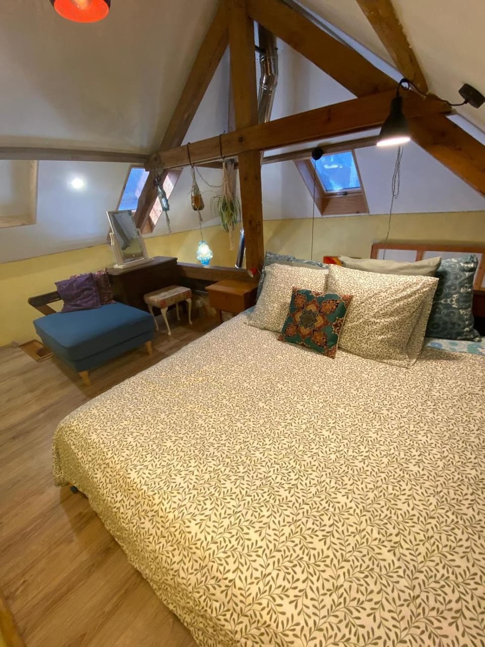 Bed, Bedroom