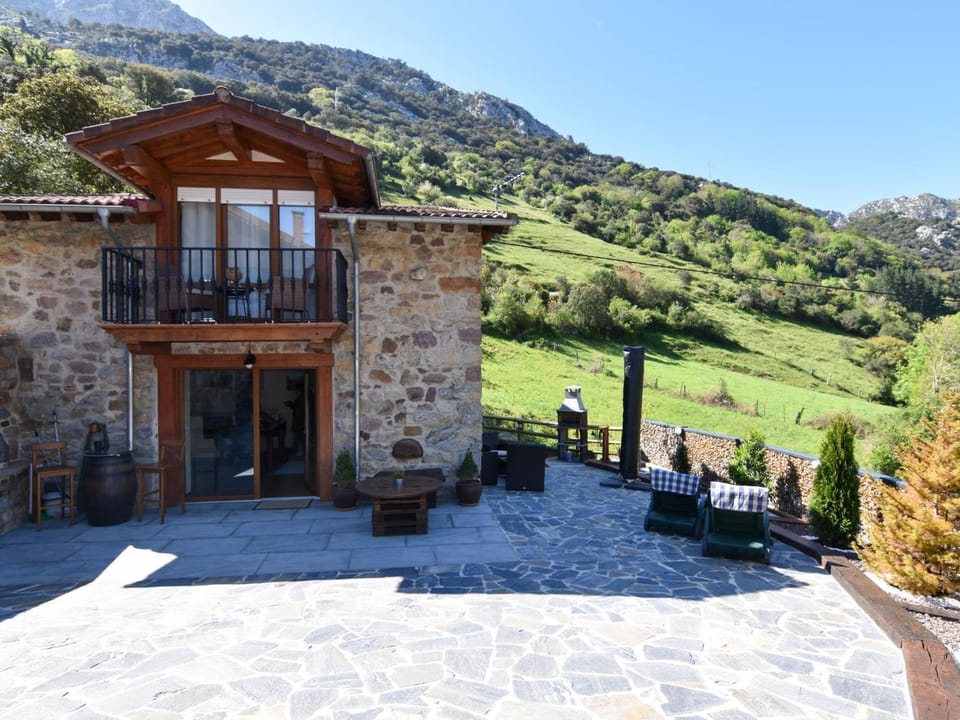 Espectacular casa en la montaña House in Cantabria