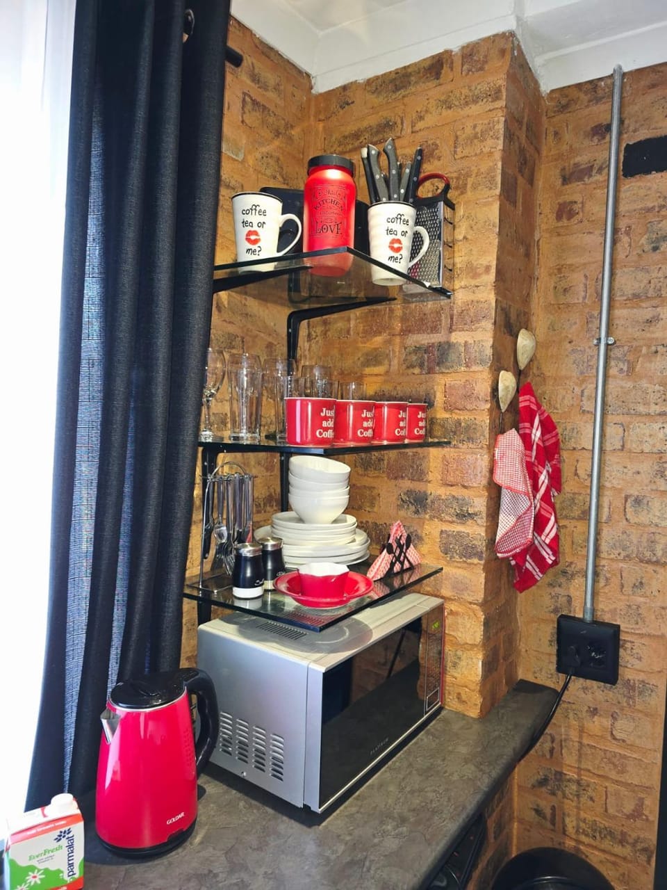 Bed, Coffee/tea facilities, Kitchen or kitchenette, microwave, toaster