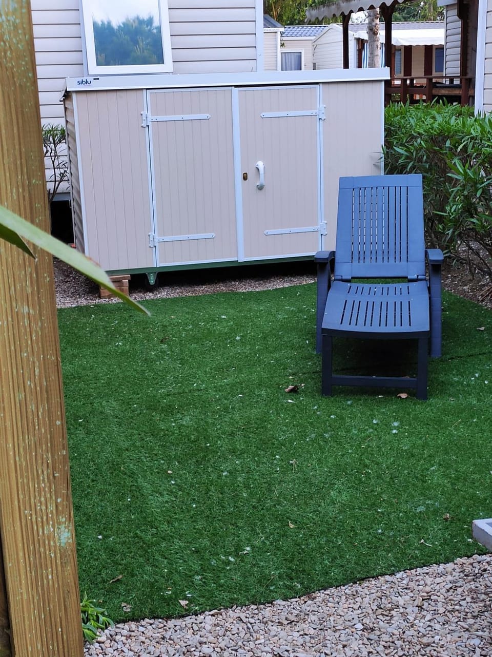 Garden, sunbed