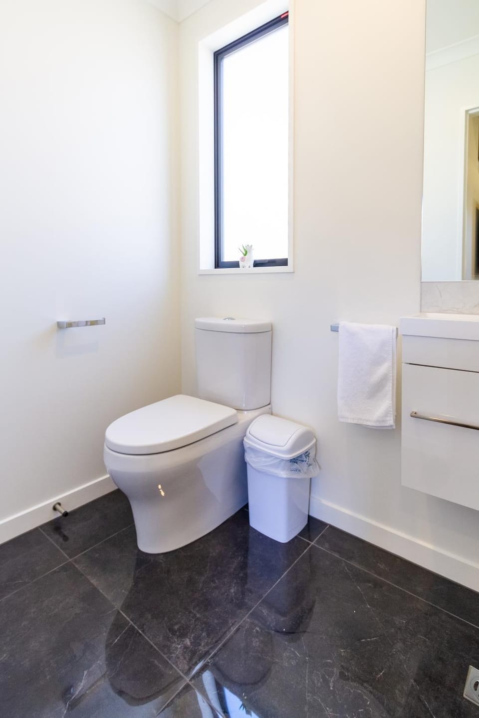 Toilet, Bathroom, towels