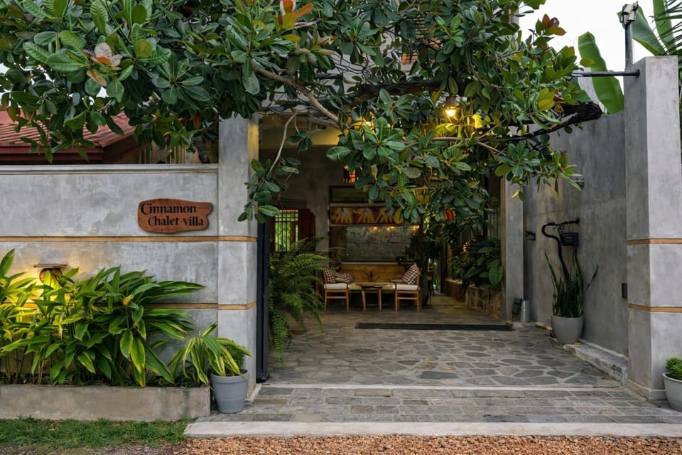 Facade/entrance, Garden