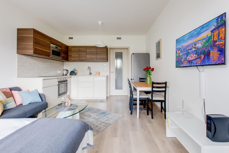Kitchen or kitchenette, Dining area, kitchen
