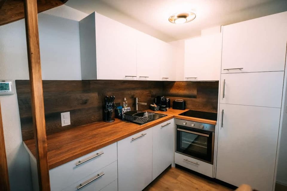 Lakeside Barn Apartment near Interlaken Apartment in Canton of Bern (Region)