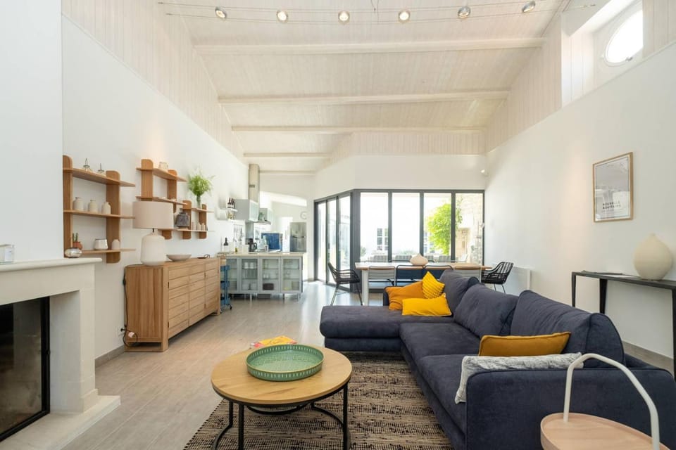 Maison familiale avec piscine – À 100m du port de La Flotte Villa in La Flotte