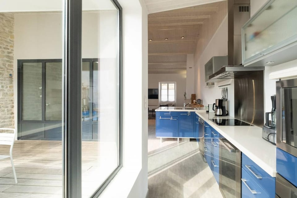 Maison familiale avec piscine – À 100m du port de La Flotte Villa in La Flotte