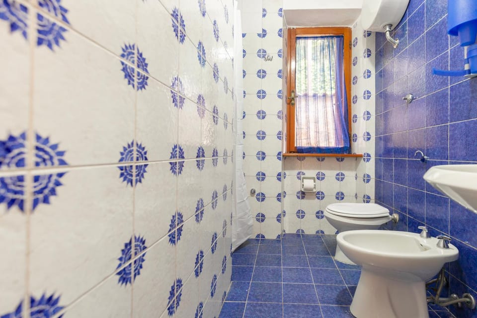 Bathroom, bidet