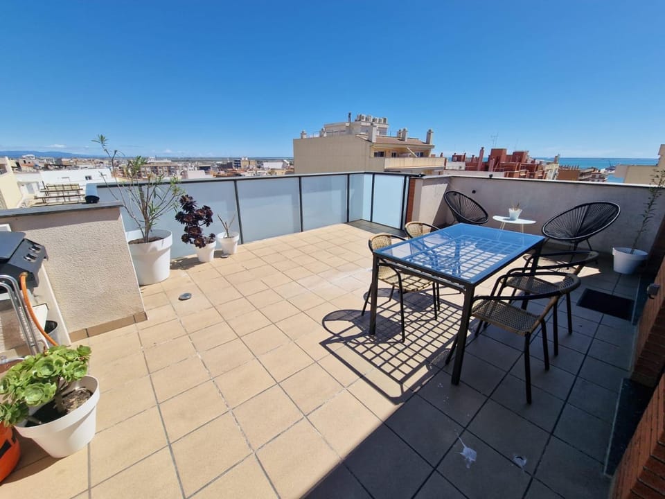 Day, Natural landscape, Balcony/Terrace, Dining area, Sea view