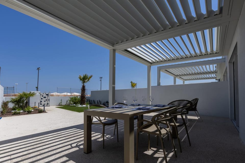 View (from property/room), Balcony/Terrace