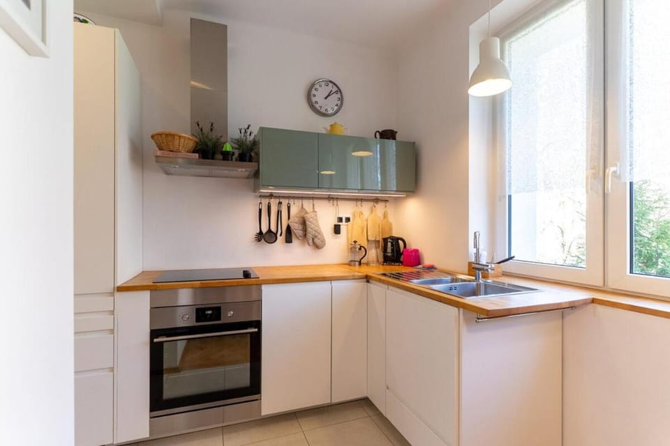Warsaw Concierge Paryska Apartment in Warsaw