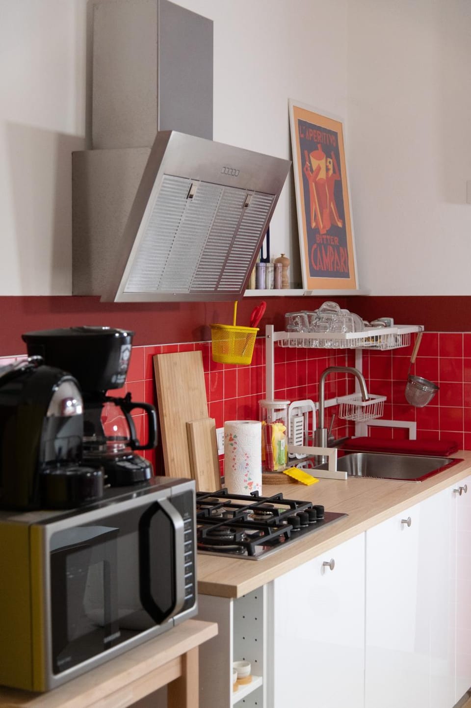 Coffee/tea facilities, Kitchen or kitchenette, stove, kitchen