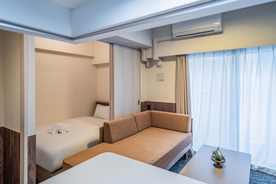 Bed, Photo of the whole room, Seating area, Bedroom, air conditioner
