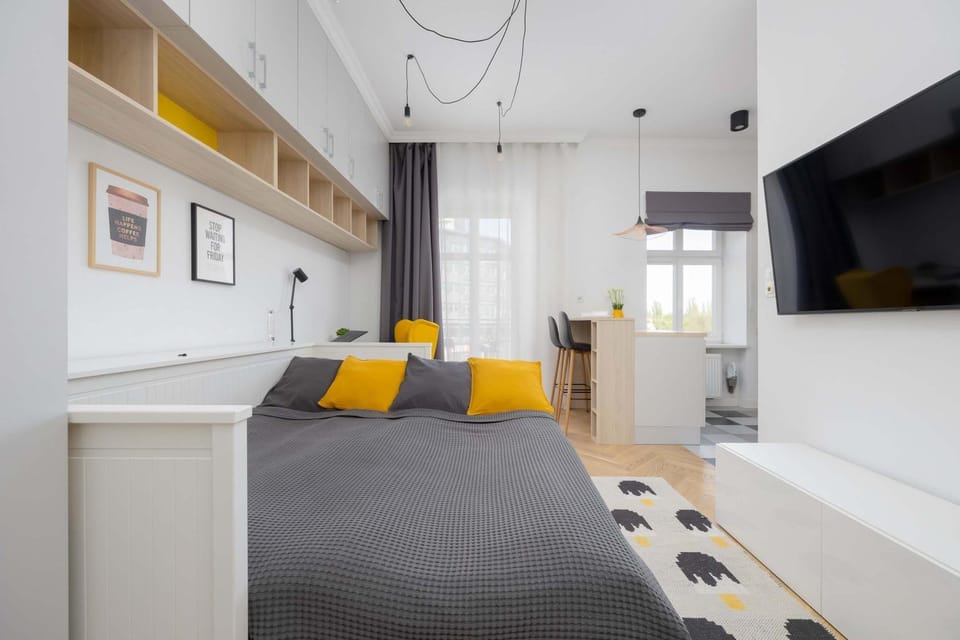 Bed, TV and multimedia, Living room, Photo of the whole room, Seating area