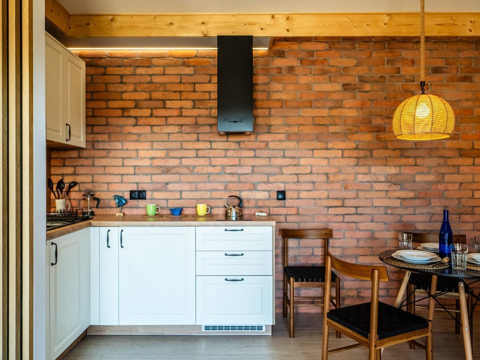 Kitchen or kitchenette, Dining area, stove